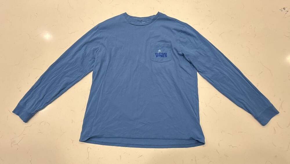 Vineyard Vines Long Sleeve Pocket T-Shirt Size XL Blue Whale Logo